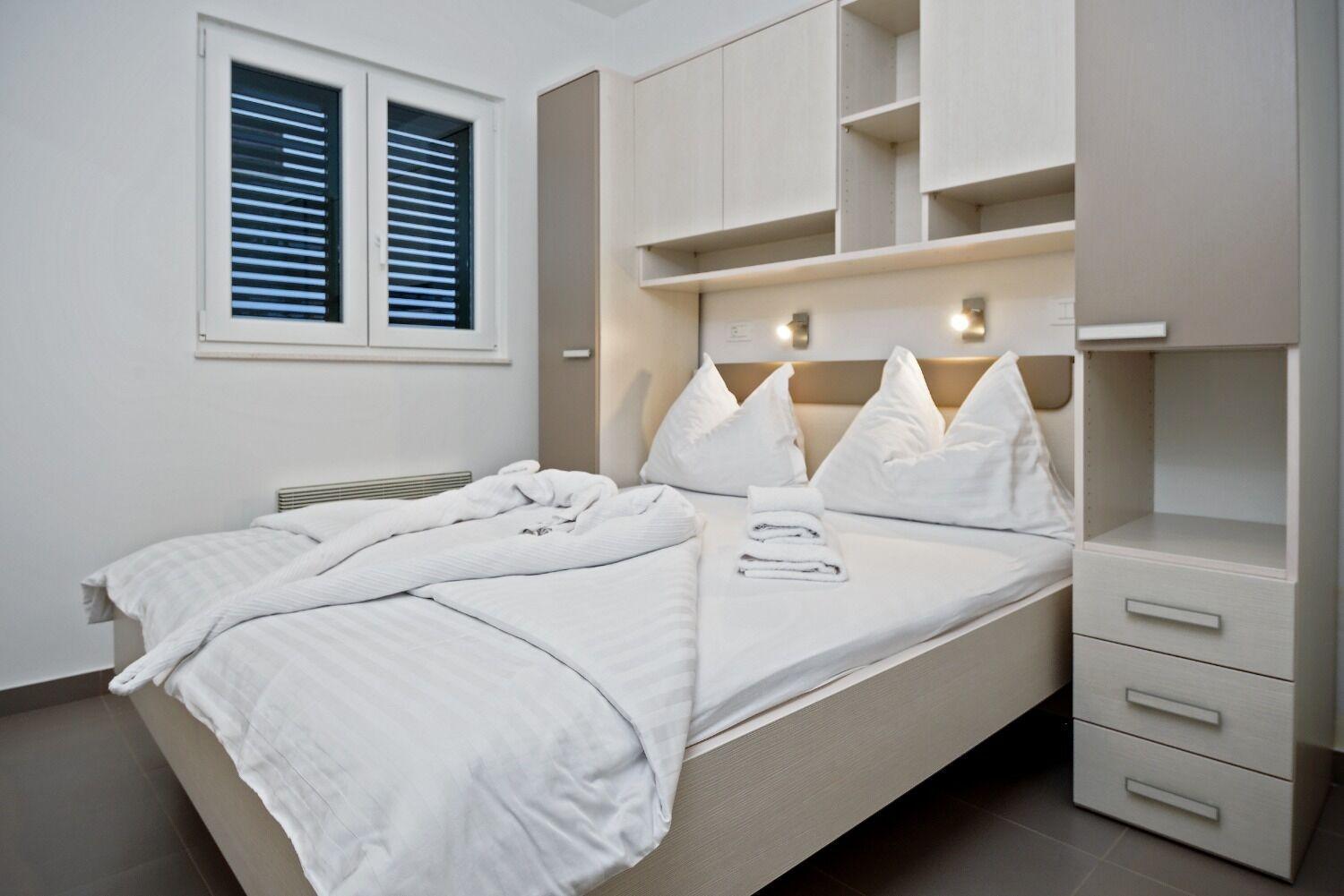 Apartments Bisernica-With Pool Ražanj Εξωτερικό φωτογραφία