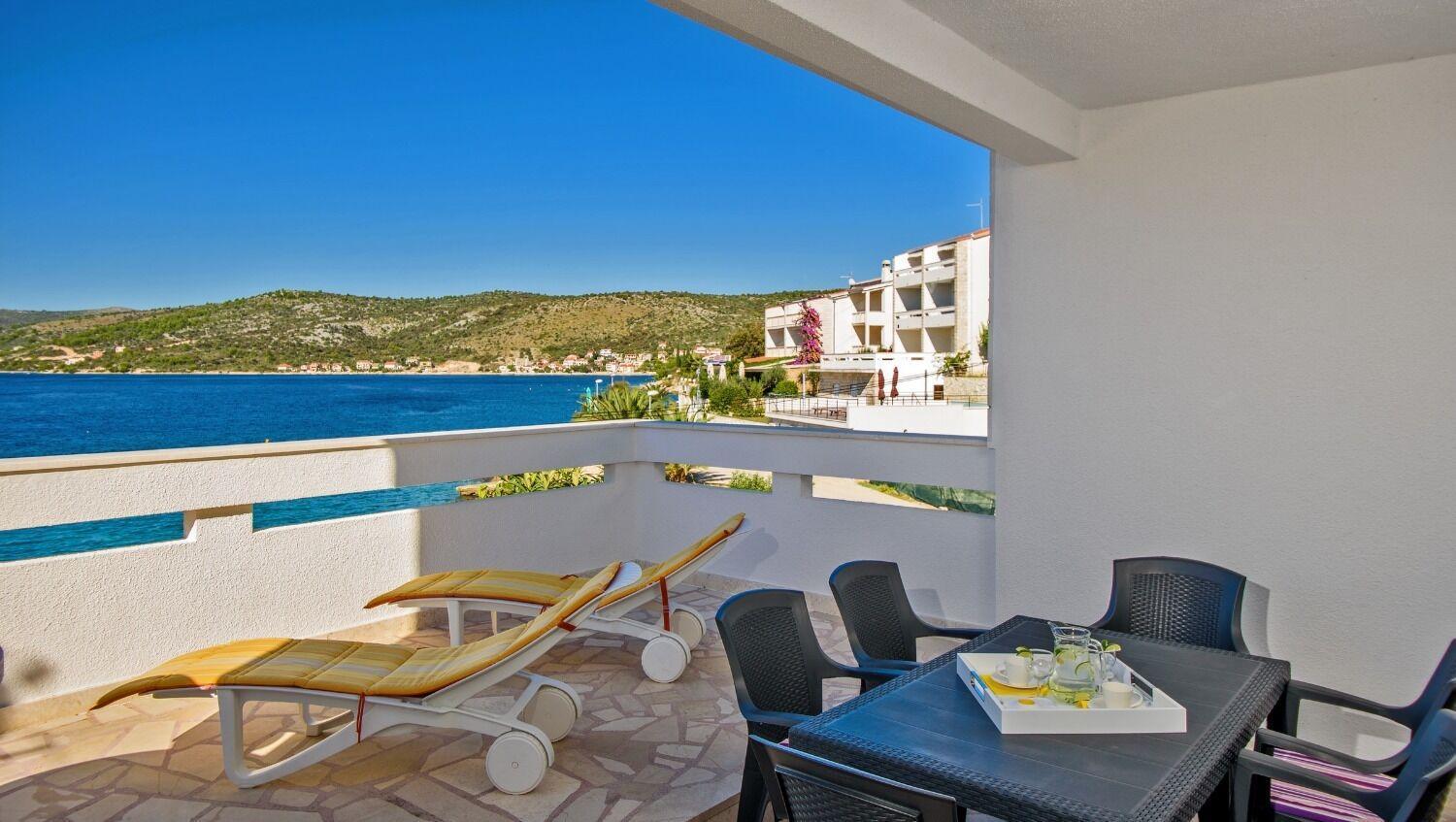 Apartments Bisernica-With Pool Ražanj Εξωτερικό φωτογραφία