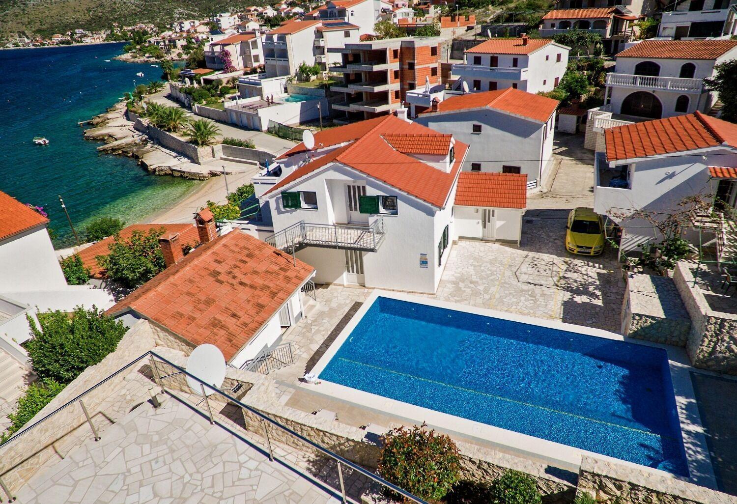 Apartments Bisernica-With Pool Ražanj Εξωτερικό φωτογραφία