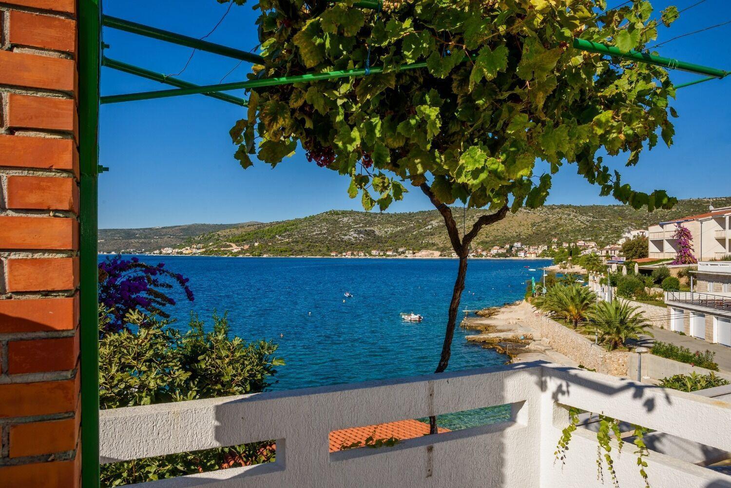 Apartments Bisernica-With Pool Ražanj Εξωτερικό φωτογραφία