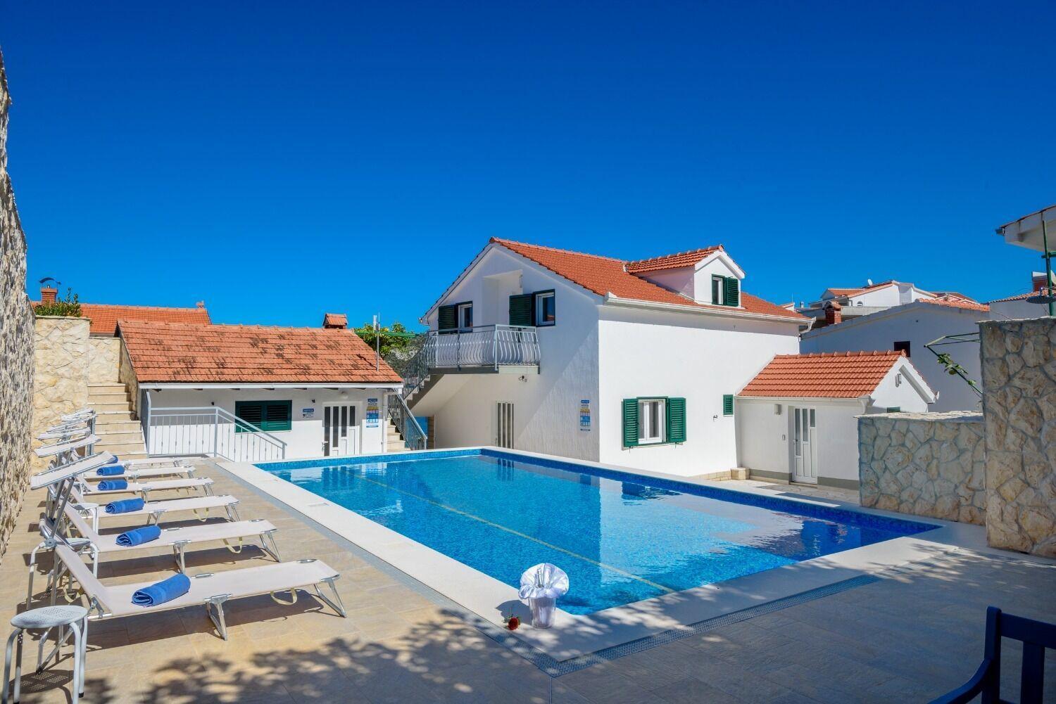 Apartments Bisernica-With Pool Ražanj Εξωτερικό φωτογραφία