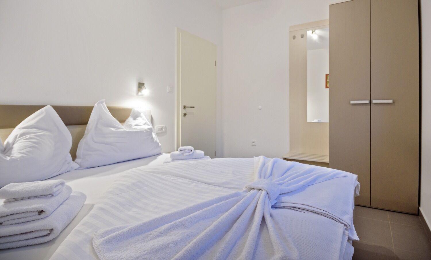 Apartments Bisernica-With Pool Ražanj Εξωτερικό φωτογραφία